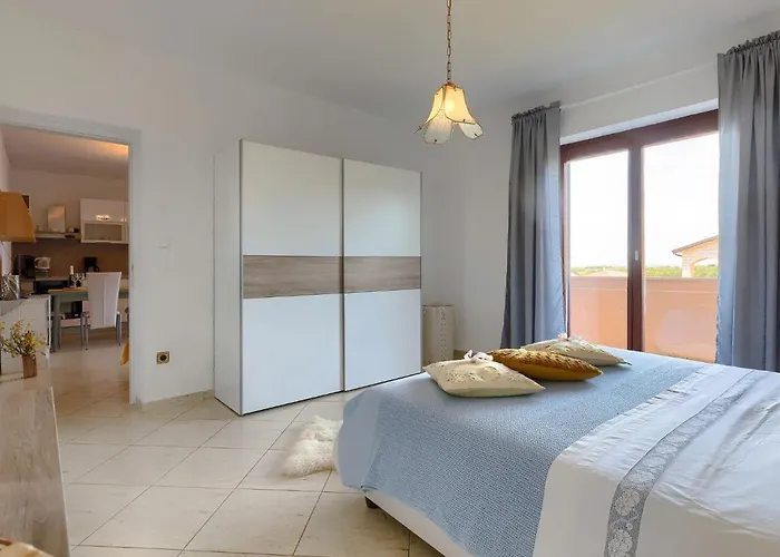 Appartamento Lili-3 By Interhome